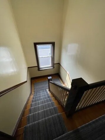 Building Photo - 6132 N Paulina St