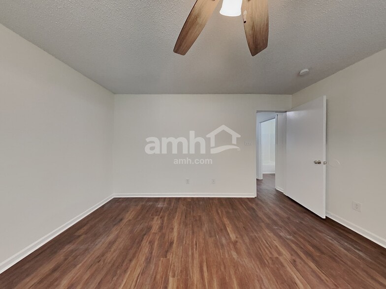 Building Photo - 3413 Braefield Dr