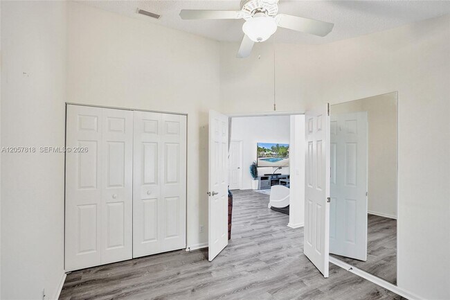 Building Photo - 14049 Skye Terrace