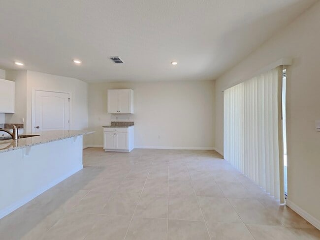 Building Photo - 9678 Black Walnut Dr