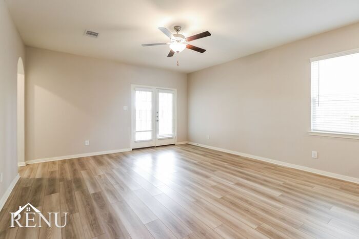 Building Photo - 25402 Cypress Bend Dr