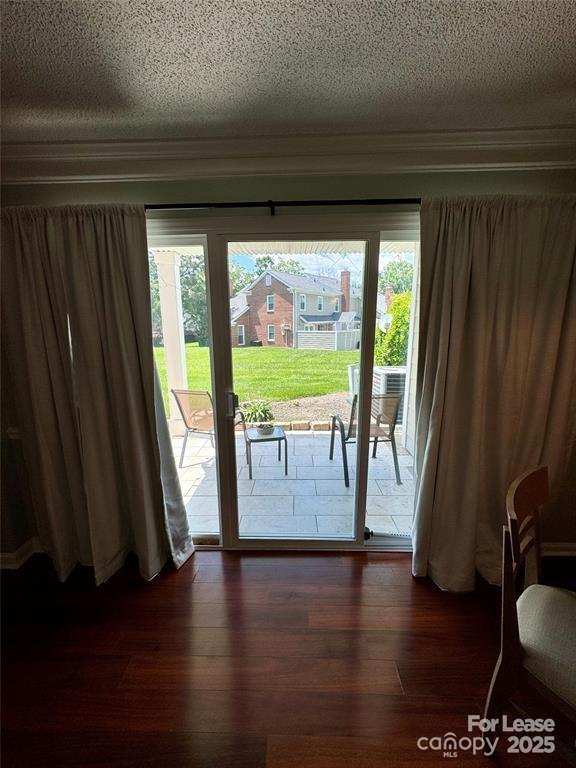 Building Photo - 9410 S Vicksburg Park Ct