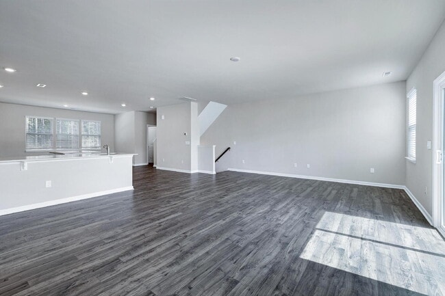Building Photo - 2229 Horton Pk Dr