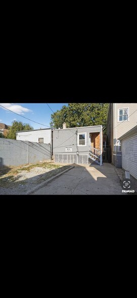 Building Photo - 2332 S Marshall Blvd