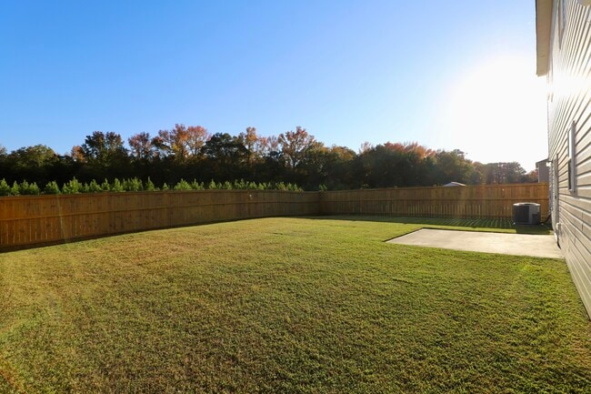 Building Photo - 1960 Barnhart Dr