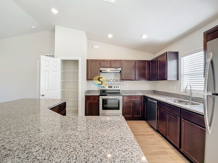 Building Photo - 14832 SW 47th Ct