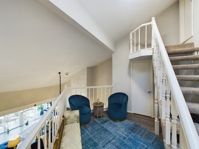 Building Photo - 9400 Doliver Dr