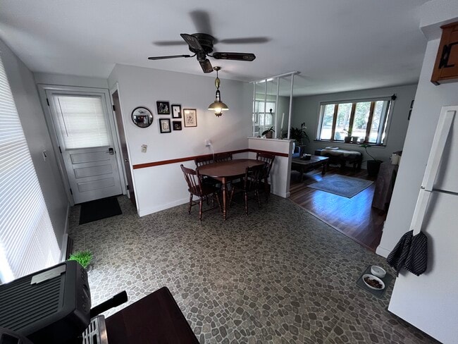 Building Photo - 443 Kelley Blvd