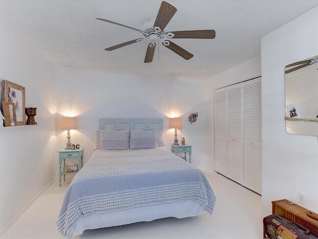 Building Photo - 307 Timber Lake Dr