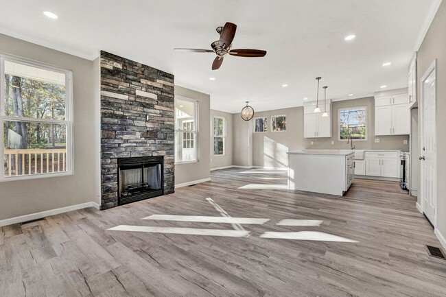 Building Photo - Charming 4 Bedroom Haven in Laurens