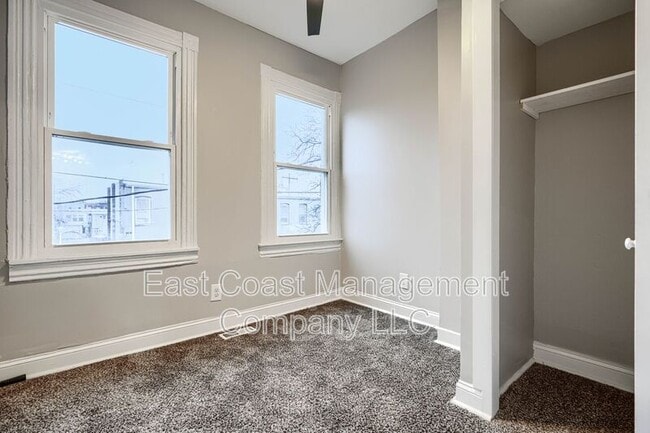 Building Photo - 319 S Mount St