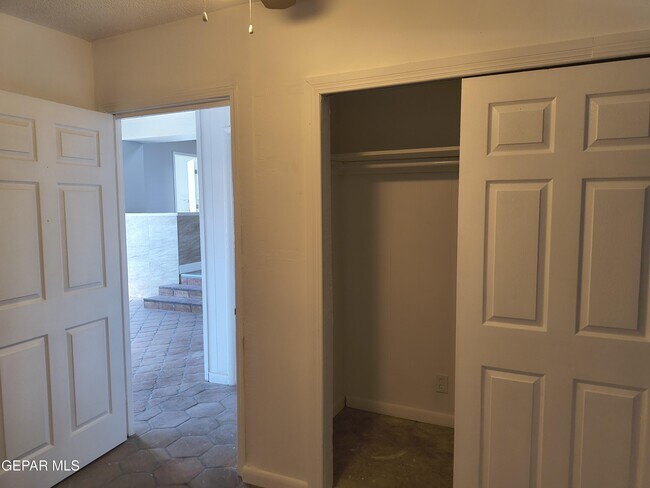 Building Photo - 714 N San Marcial St