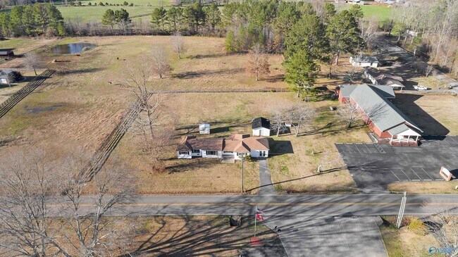 Building Photo - 1189 Cave Spring Rd
