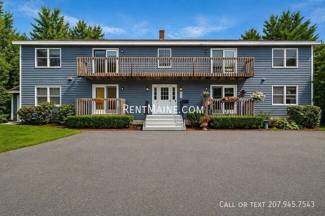 Building Photo - 10 Hartley St