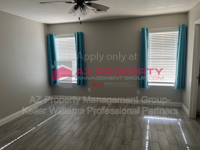 Building Photo - 11329 E Elena Ave