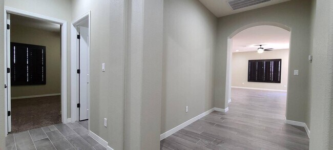 Building Photo - 3540 Essence St