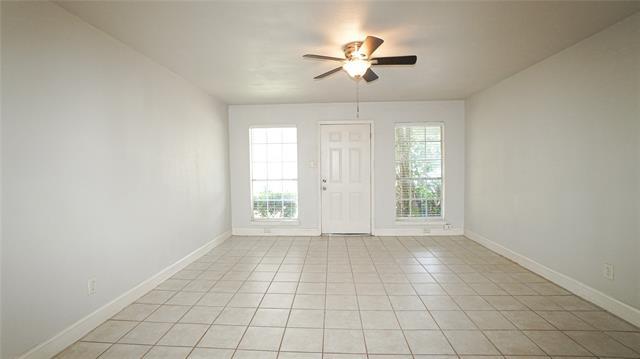 Building Photo - 5638 Marina Dr