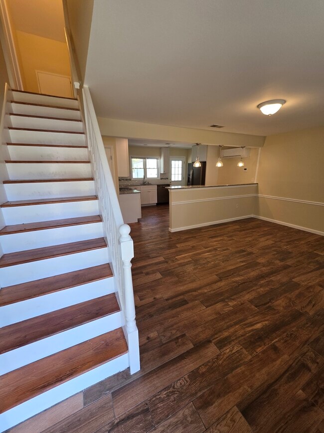 Building Photo - 1406 Montgomery Rd