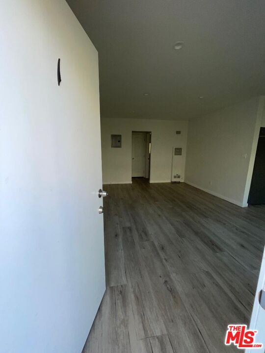 Building Photo - 417 N Ardmore Ave