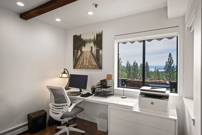 Building Photo - 335 Ski Way