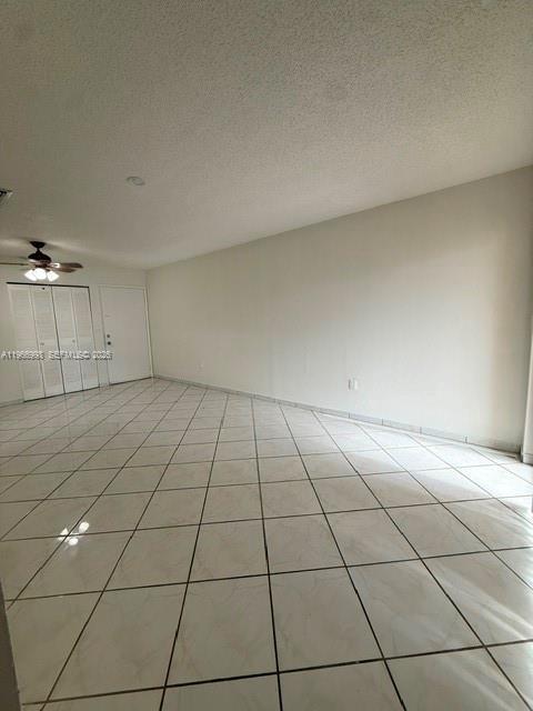 Building Photo - 660 W Park Dr