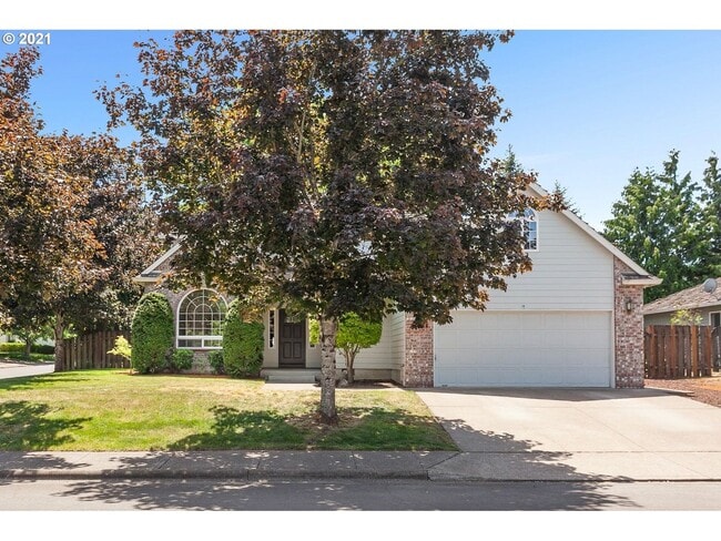 Primary Photo - 4 Bedroom Bethany Home on a Large Corner L...