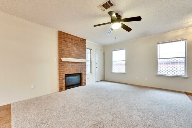 Building Photo - 1625 Sylvia Ct