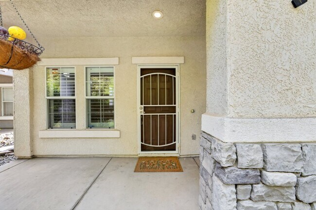 Building Photo - 1647 Gateway Dr