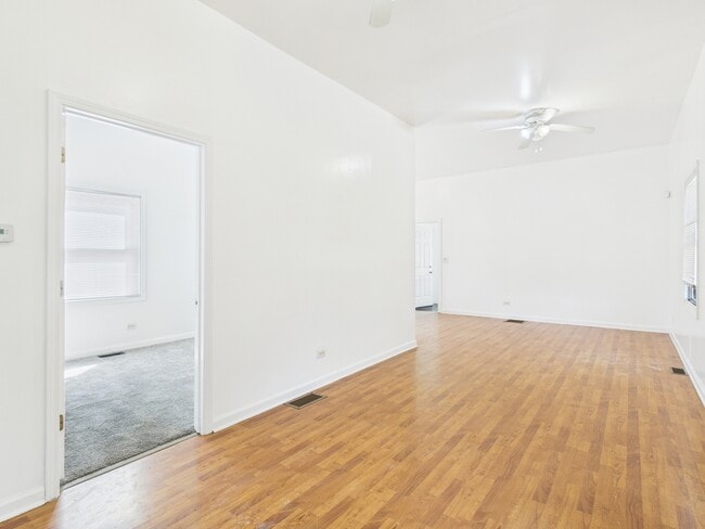 Building Photo - 8535 S Givins Ct