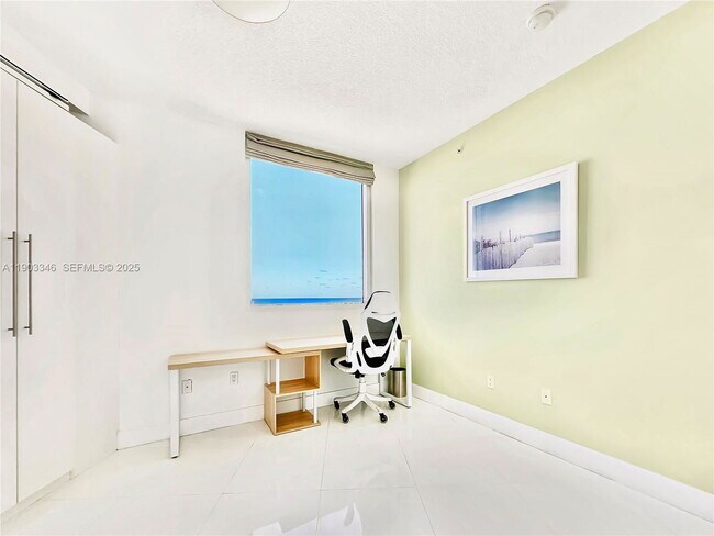 Building Photo - 6700 Indian Creek Dr