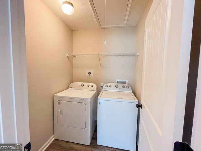 Building Photo - 546 Deerchase Ct