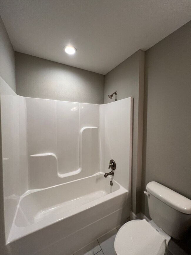 Building Photo - Executive Living