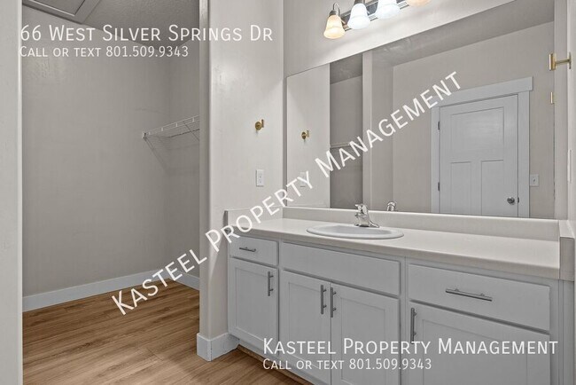 Building Photo - 66 W Silver Springs Dr