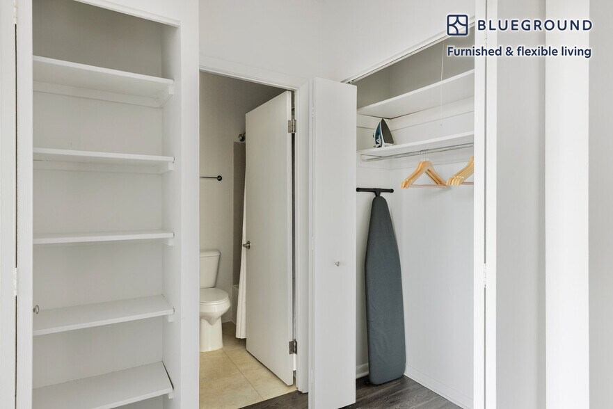 Building Photo - 901 S Ashland Ave