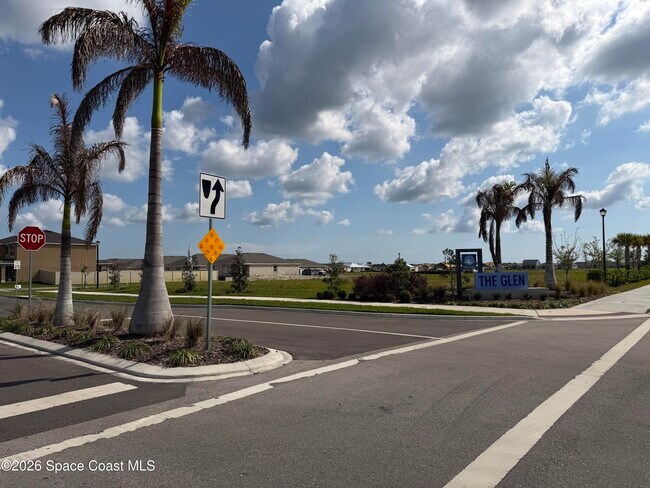 Building Photo - 1434 Garabaldi Cir SE