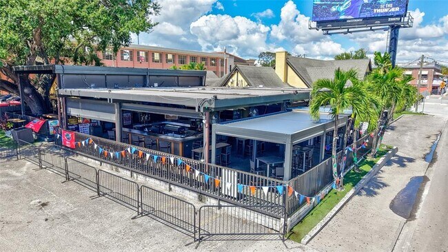 Building Photo - 410 S Armenia Ave