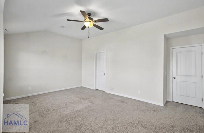 Building Photo - 121 Battalion Ln