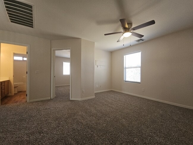 Building Photo - 2018 W Agrarian Hills Dr