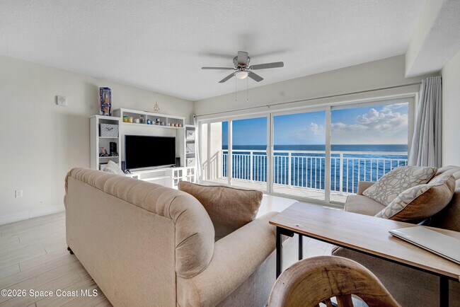 Building Photo - 1825 Riverside Dr