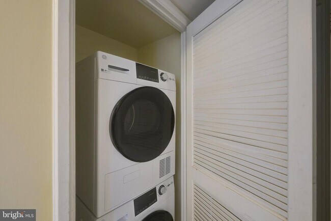 Building Photo - 3541 39th St NW