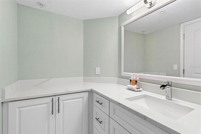 Building Photo - 1660 Gulf Blvd