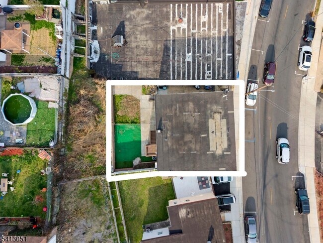 Building Photo - 339 N 6th St