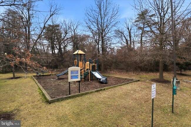 Building Photo - 2809 Forest Run Dr