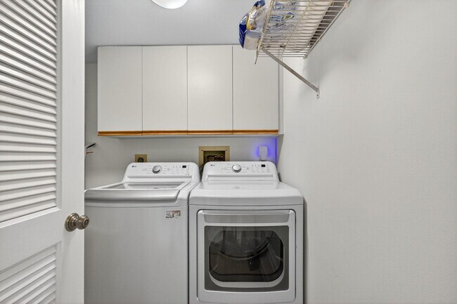 Building Photo - 419 Brackenwood Ln S