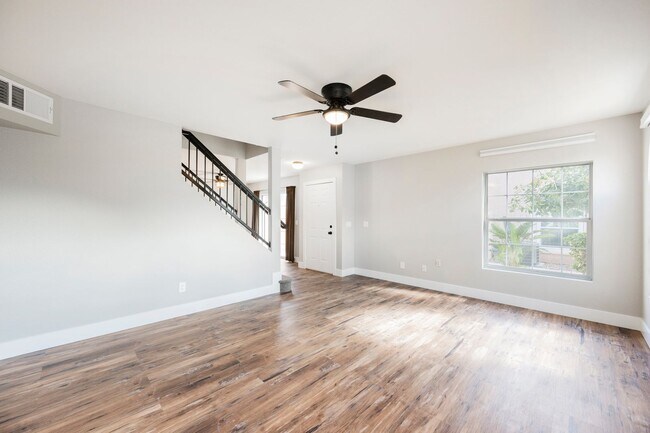 Building Photo - Fully Remodeled 3-Bedroom Townhome