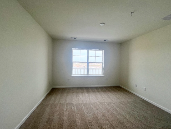 Building Photo - 24160 Port Ln