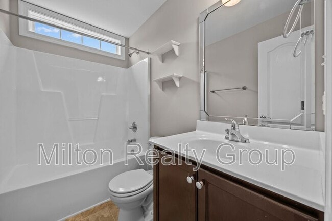 Building Photo - 95 Oxfordshire Dr