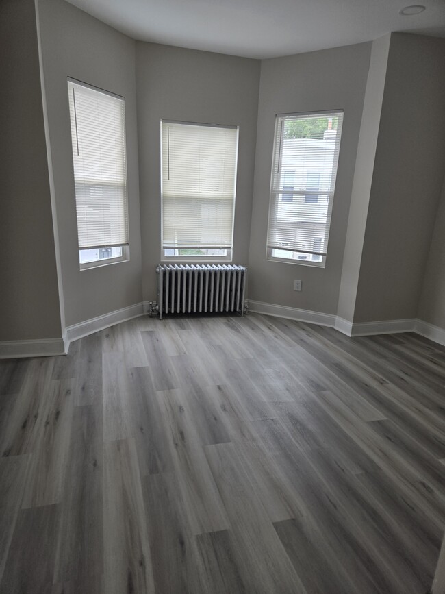 Building Photo - 5340 Delancey St