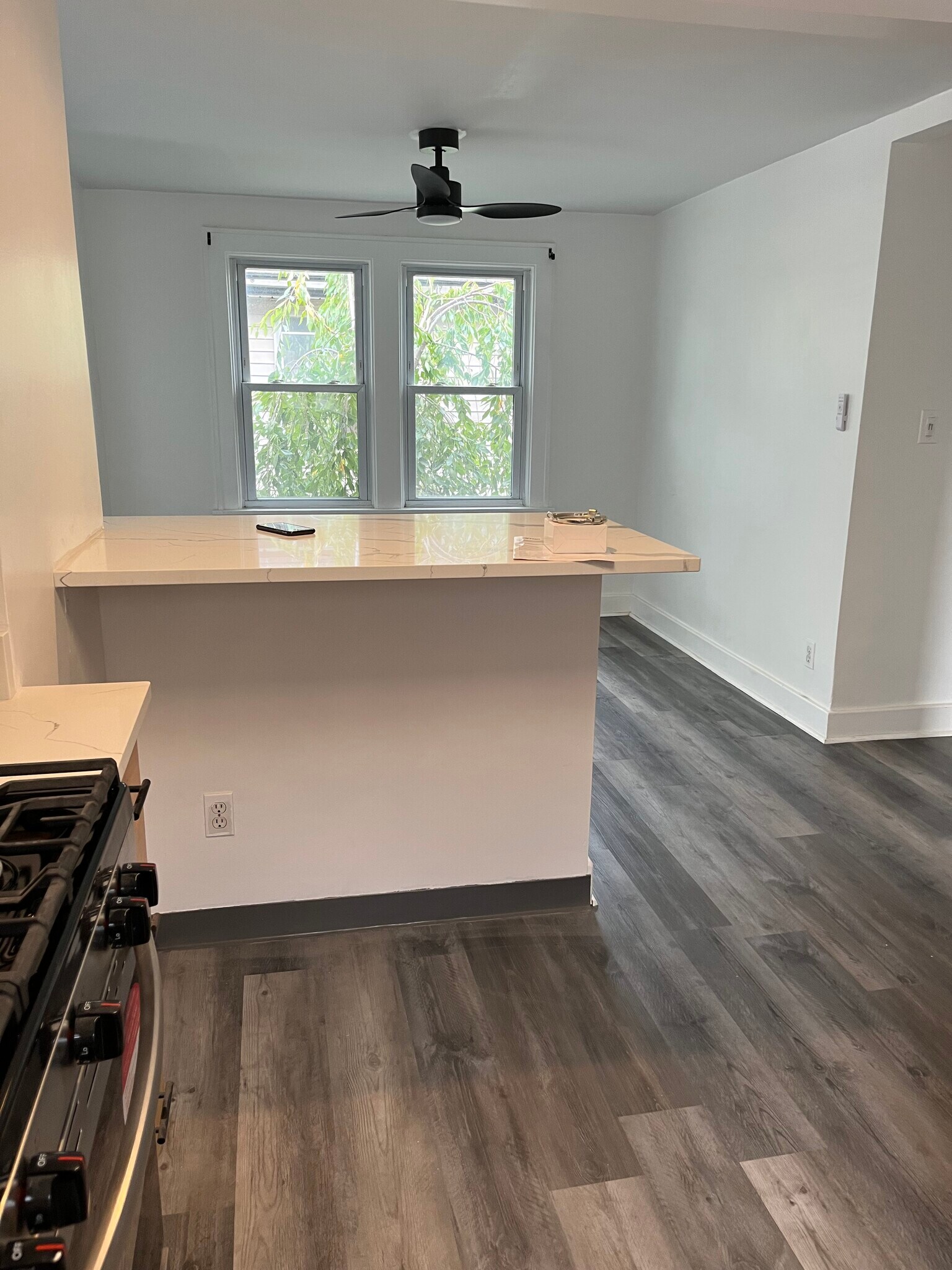 Building Photo - 337 Saint Lawrence Ave