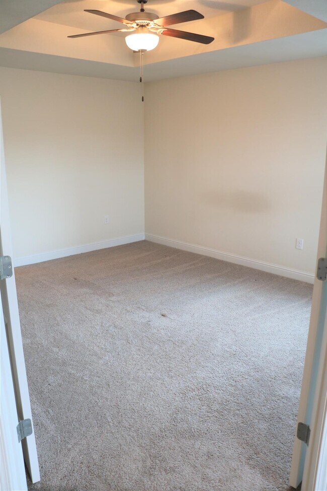 Building Photo - 6393 Redberry Dr